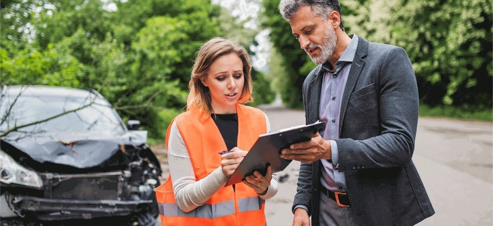 How to Manage Car Insurance Claims After a Major Accident