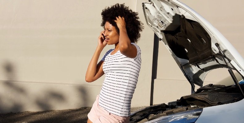 The Most Common Roadside Emergencies and How Professionals Handle Them
